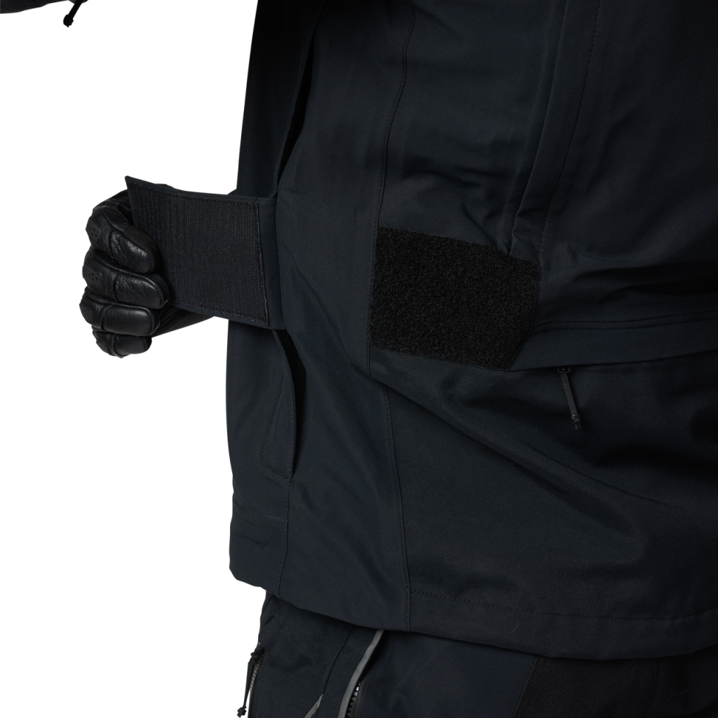 Fox Racing Defend Gore-Tex ADV Motorradjacke in SCHWARZ