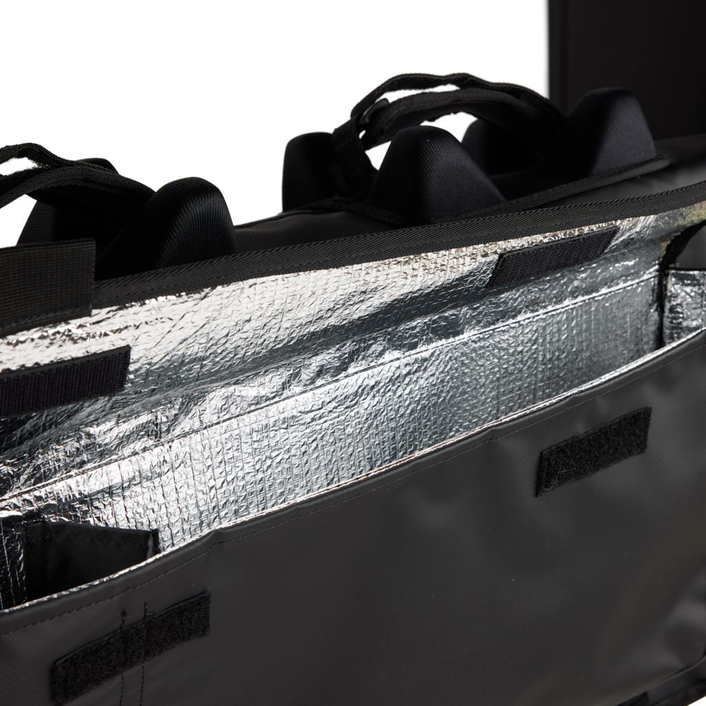 Fox Racing Premium Tailgate Cover Small in SCHWARZ