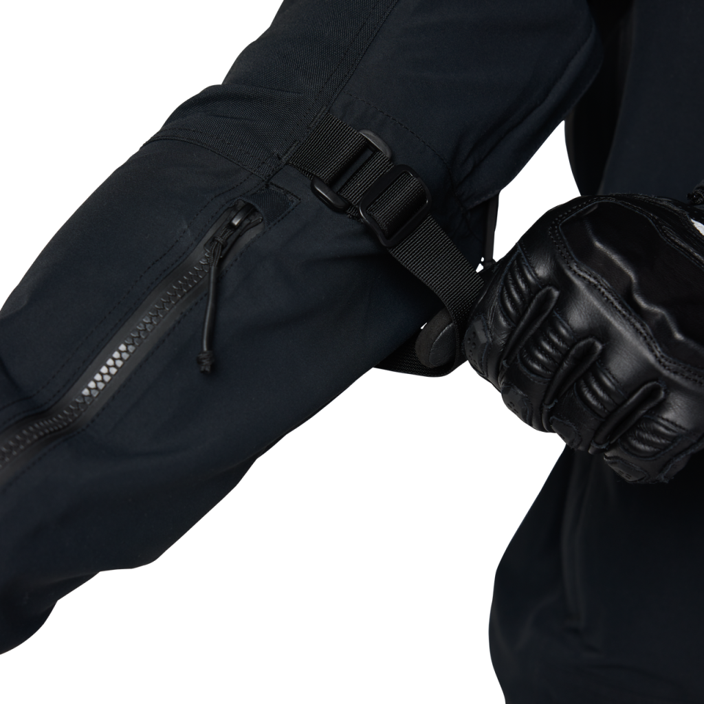 Fox Racing Defend Gore-Tex ADV Motorradjacke in SCHWARZ