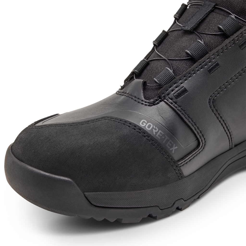 Fox Racing Defend ADV Motorradstiefel in SCHWARZ