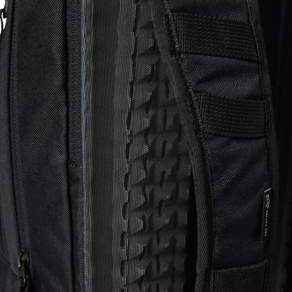 Fox Racing Utility 18L Hydration Pack- Large in SCHWARZ