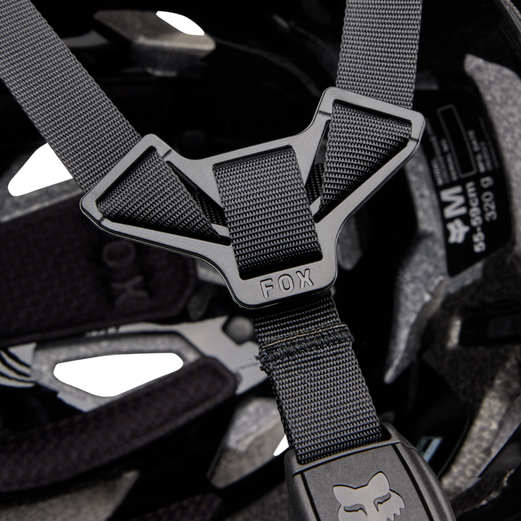 Fox Racing Crossframe Pro Mountainbike Helm in SCHWARZ