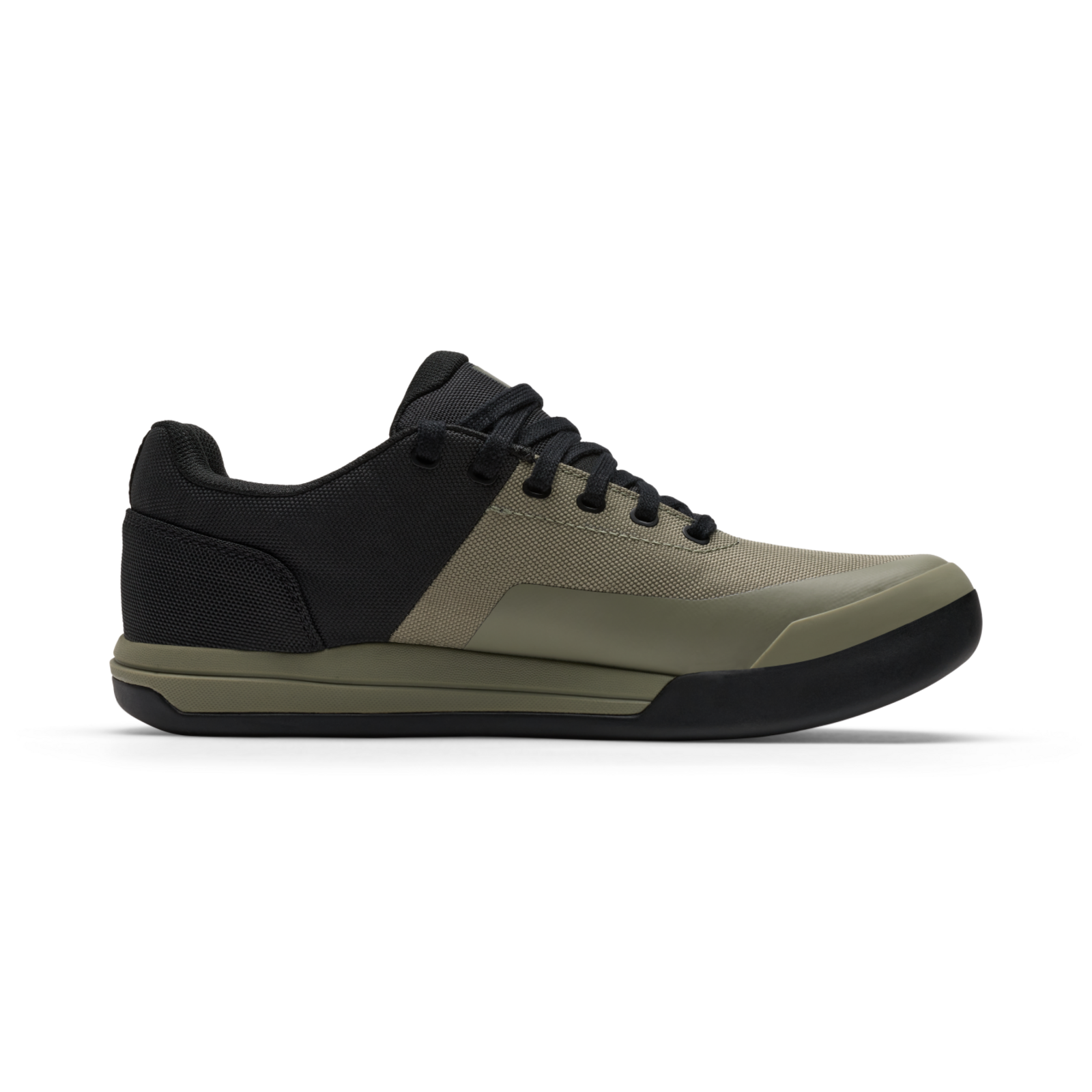 Fox Racing Union Canvas Flat Shoe in SCHWARZ