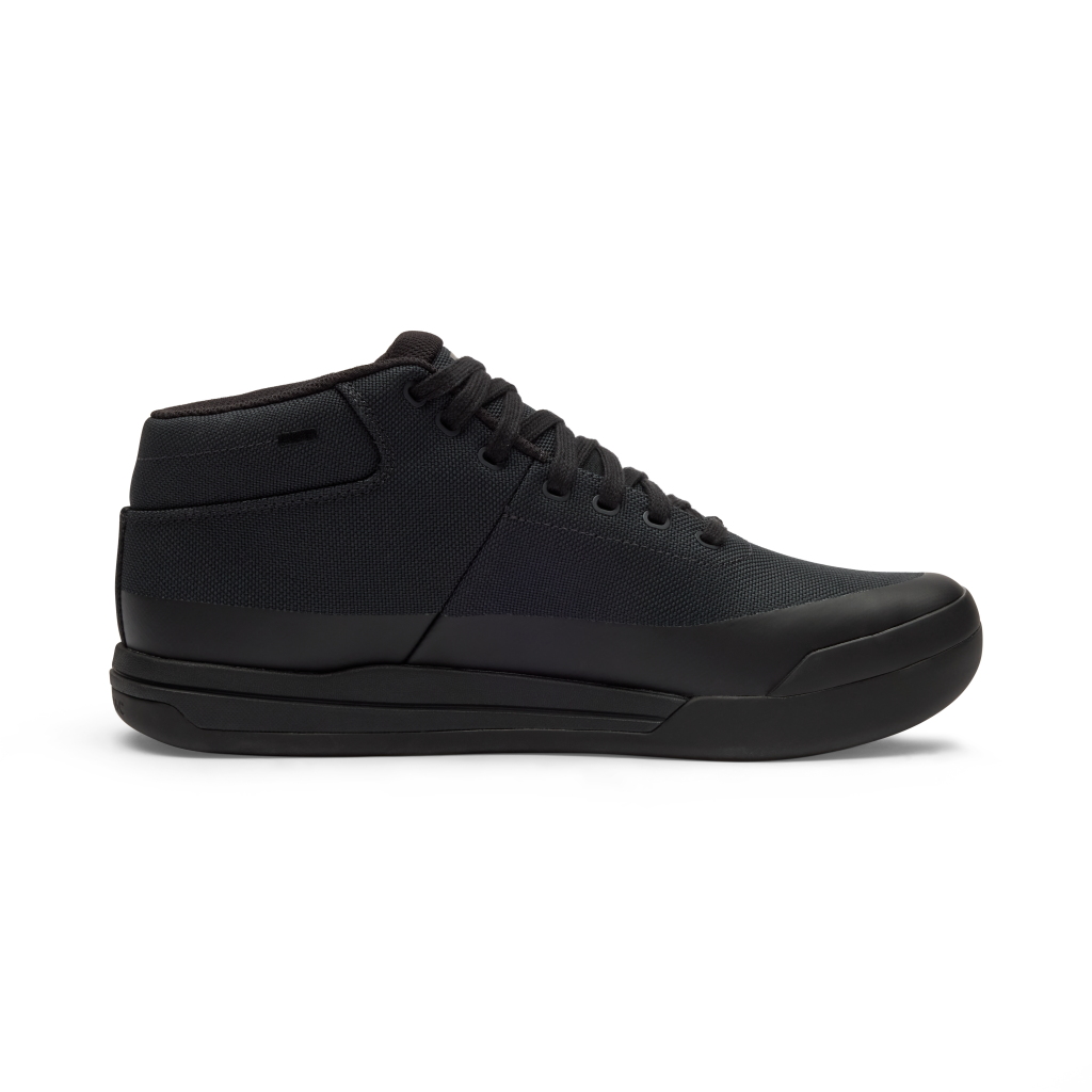 Fox Racing Union Canvas Mid Shoe in SCHWARZ
