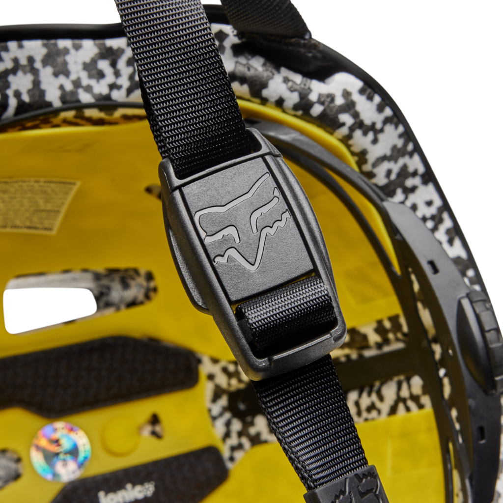 Fox Racing Flight Pro Dirt und BMX Helm in SCHWARZ