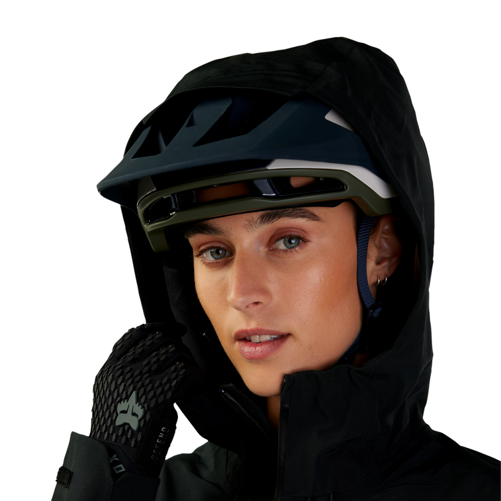 Fox Racing W Defend 3L Water Jacket in SCHWARZ