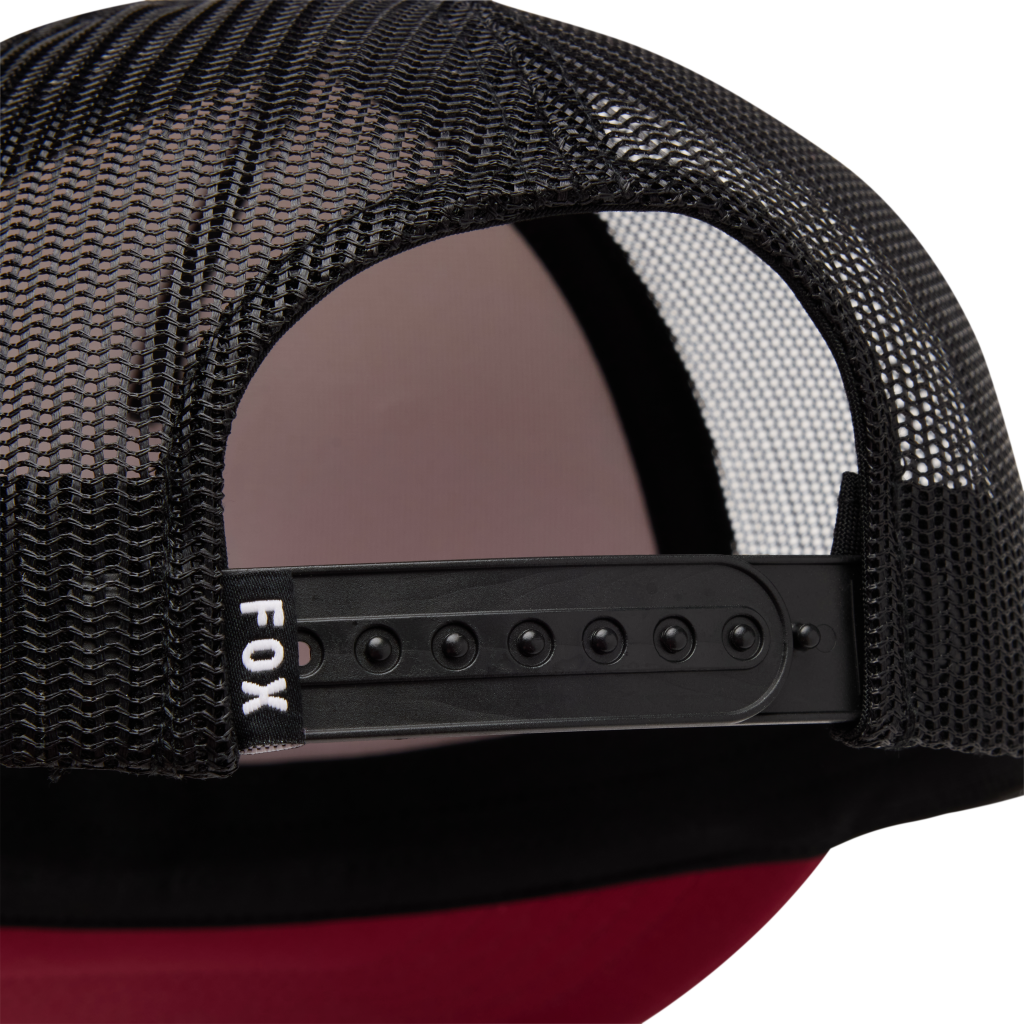Fox Racing W Boundary Trucker Cap in ROT