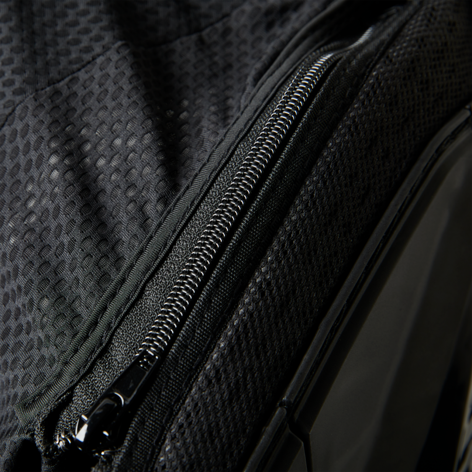Fox Racing Titan Sport Protektorenweste in SCHWARZ